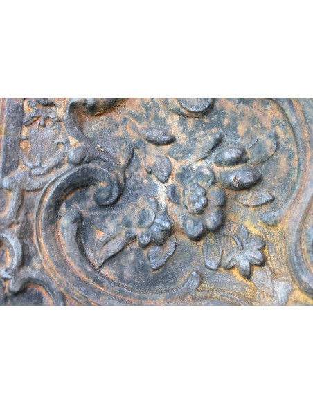 CG 048 ECCEZIONALE CONTROCUORE CAMINO LUIGI XVI "COQUILLE" IN FUSIONE DI GHISA D'ARTE