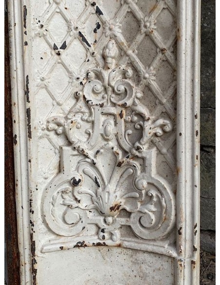 CG 097 CAMINETTO CONTROCUORE "NOBILIARE" CON FONDO A "TAPISSERIE" IN GHISA D'ARTE