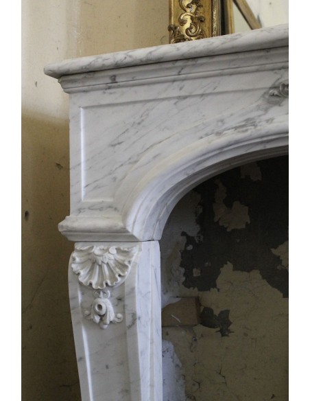 302 VERY RARE LOUIS XIV FLORAL FIREPLACE MANTEL CARVED IN WHITE "VENATINO" CARRARA MARBLE