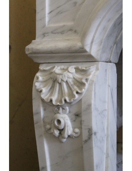 302 VERY RARE LOUIS XIV FLORAL FIREPLACE MANTEL CARVED IN WHITE "VENATINO" CARRARA MARBLE