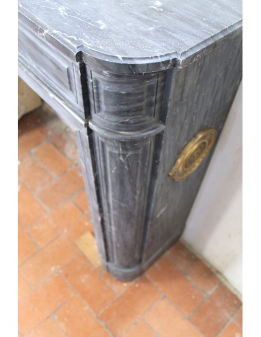 223 ANTIQUE NEOCLASSICAL "DÉMI-LUNE" FIREPLACE...