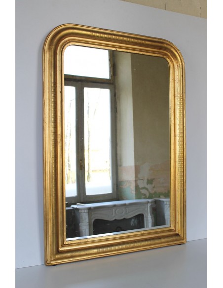 002 SPECCHIERA LUIGI FILIPPO DI PICCOLA TAGLIA IN FOGLIA D'ORO CON DECORO A COSTE