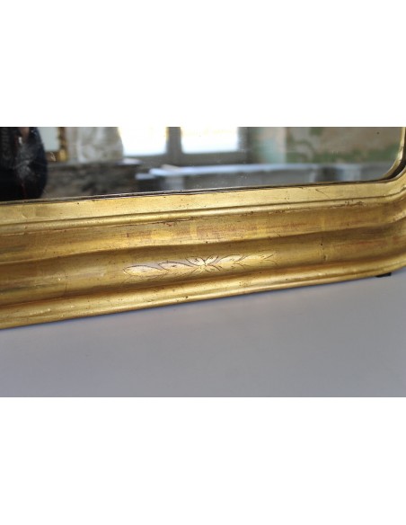 007 PICCOLA E PROPORZIONATA SPECCHIERA DORATA A VASSOIO