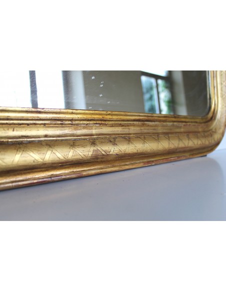 013 ANTICA SPECCHIERA DORATA A VASSOIO, DI PICCOLE DIMENSIONI