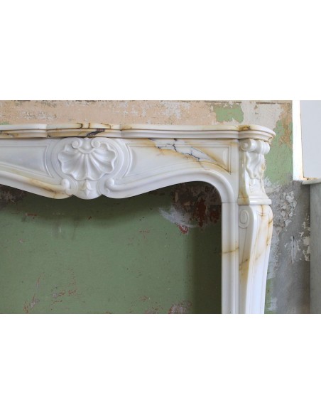 045 AG ANTIQUE LOUIS XV "TROIS COQUILLES" FIREPLACE MANTEL CARVED IN RARE PAONAZZO MARBLE