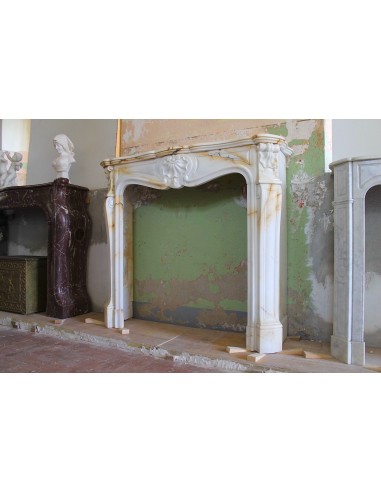 045 AG ANTIQUE LOUIS XV "TROIS COQUILLES"...