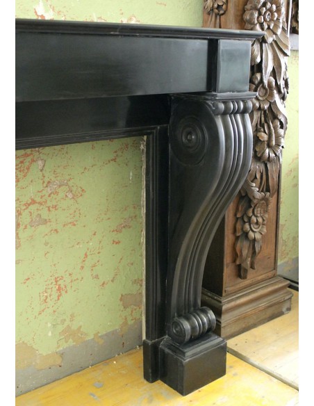 505 ELEGANT AND WELL PROPORTIONED "ROULEAU" FIREPLACE MANTEL IN BLACK BELGIUM MARBLE