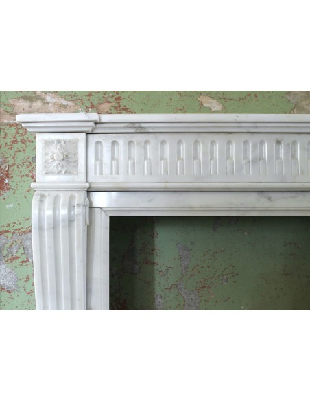 227 ANTIQUE NEOCLASSICAL "DEUX FLEURS GALBÉ" FIREPLACE MANTEL IN PURE WHITE STATUARY MARBLE