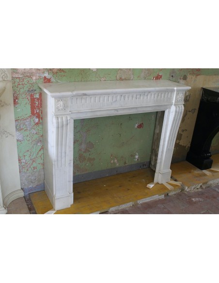 227 ANTIQUE NEOCLASSICAL "DEUX FLEURS GALBÉ" FIREPLACE MANTEL IN PURE WHITE STATUARY MARBLE