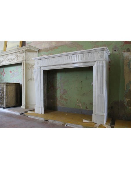 227 ANTIQUE NEOCLASSICAL "DEUX FLEURS GALBÉ" FIREPLACE MANTEL IN PURE WHITE STATUARY MARBLE