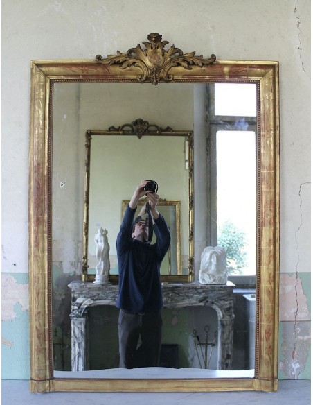 001M PROPORZIONATISSIMA CAMINIERA LUIGI XVI IN FOGLIA D'ORO CON CIMASA BAROCCA