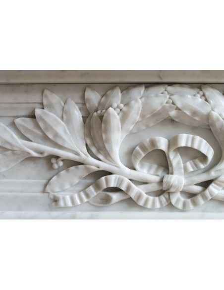 205 AG IMPORTANT LOUIS XVI "RAMO D'ULIVO" FIREPLACE MANTEL IN WHITE CARRARA MARBLE WITH ITS DECORATED CAST IRON INSERT