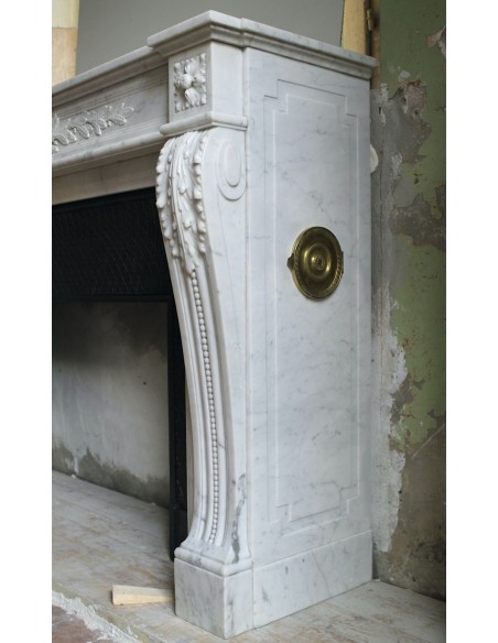 205 AG IMPORTANT LOUIS XVI "RAMO D'ULIVO" FIREPLACE MANTEL IN WHITE CARRARA MARBLE WITH ITS DECORATED CAST IRON INSERT