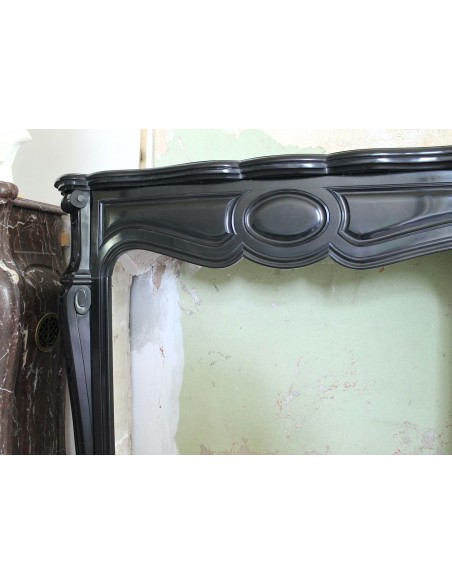 016 AG SMALL ANTIQUE LOUIS XV "PIED GALBÉ" FIREPLACE MANTEL CARVED IN BLACK BELGIAN MARBLE