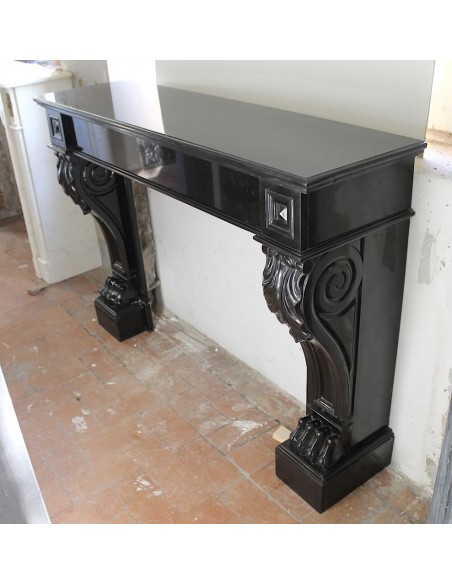 507 AG ANTIQUE “GRIFFE DE LION” FIREPLACE MANTEL IN BLACK BELGIUM MARBLE