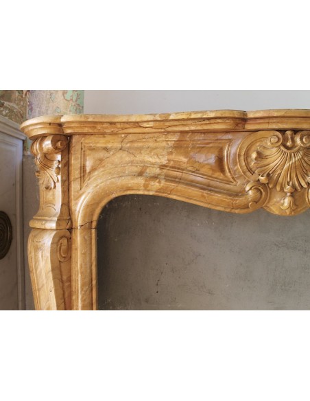 033 ANTIQUE AUTHENTIC LOUIS XV "TROS COQUILLES AMÉLIORÉ" MANTEL CARVED IN YELLOW GIALLO SIENA MARBLE