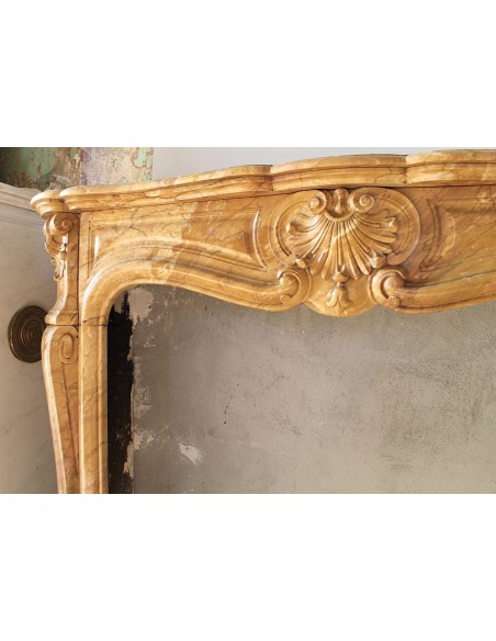 033 ANTIQUE AUTHENTIC LOUIS XV "TROS COQUILLES AMÉLIORÉ" MANTEL CARVED IN YELLOW GIALLO SIENA MARBLE