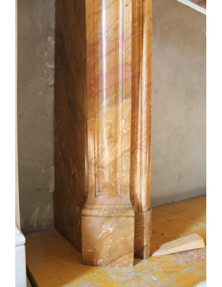 033 ANTIQUE AUTHENTIC LOUIS XV "TROS COQUILLES AMÉLIORÉ" MANTEL CARVED IN YELLOW GIALLO SIENA MARBLE