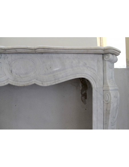 036 ORIGINAL POMPADOUR "PIED GALBÉ" MARBLE FIREPLACE MANTEL IN WHITE CARRARA MARBLE