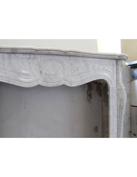 036 ORIGINAL POMPADOUR "PIED GALBÉ" MARBLE FIREPLACE MANTEL IN WHITE CARRARA MARBLE