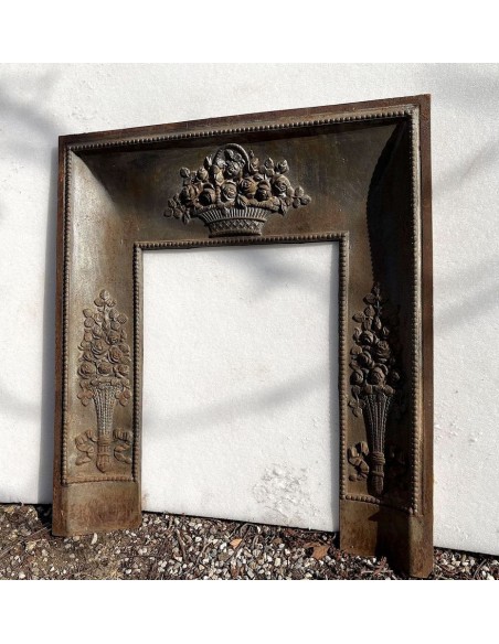 CG 068 CONTROCUORE CAMINO LUIGI XVI "PANIER FLEURI" IN GHISA D'ARTE,