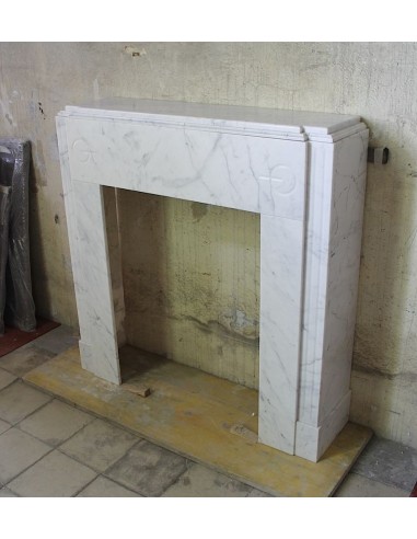 703 ANTIQUE ART DECO FIREPLACE MANTEL IN WHITE...