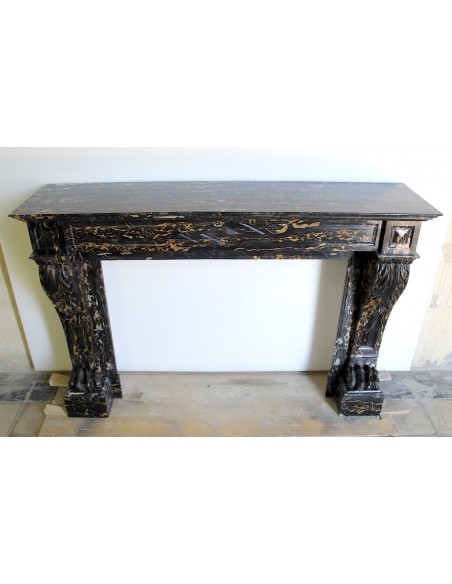 503 AG EXCEPTIONAL "GRIFFE DE LION" FIREPLACE CARVED IN RARE PORTORO GOLD MARBLE