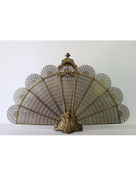 001 ANTICO PARASCINTILLE A VENTAGLIO IN FUSIONI DI BRONZO