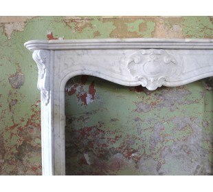 Antique Art Nouveau marble fireplace carved in white Carrara marble. 2