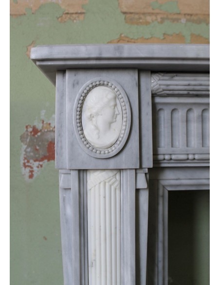 241 AG ANTIQUE ELEGANT NEOCLASSICAL FIREPLACE MANTEL IN BLUE BARDIGLIO AND WHITE STATUARY MARBLE
