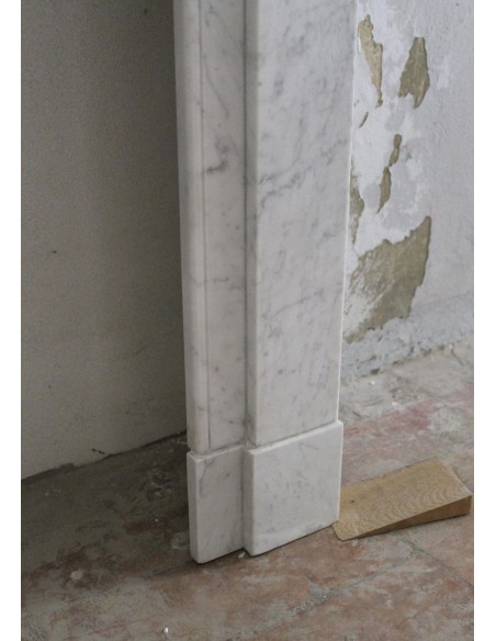415 ANTIQUE LOUIS PHILIPPE STYLE "MODILLON" FIREPLACE MANTEL IN WHITE CARRARA MARBLE
