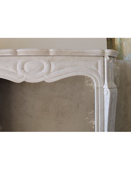063 ANTIQUE LOUIS XV "POMPADOUR PIED GALBÉ" MANTEL IN WHITE CARRARA MARBLE