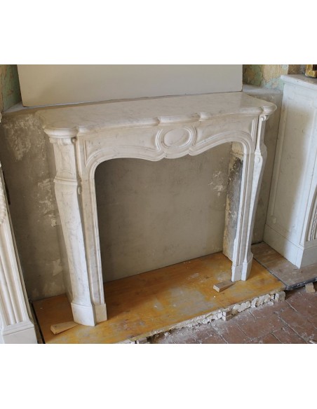 063 ANTIQUE LOUIS XV "POMPADOUR PIED GALBÉ" MANTEL IN WHITE CARRARA MARBLE