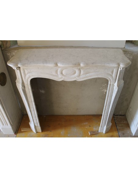 063 ANTIQUE LOUIS XV "POMPADOUR PIED GALBÉ" MANTEL IN WHITE CARRARA MARBLE