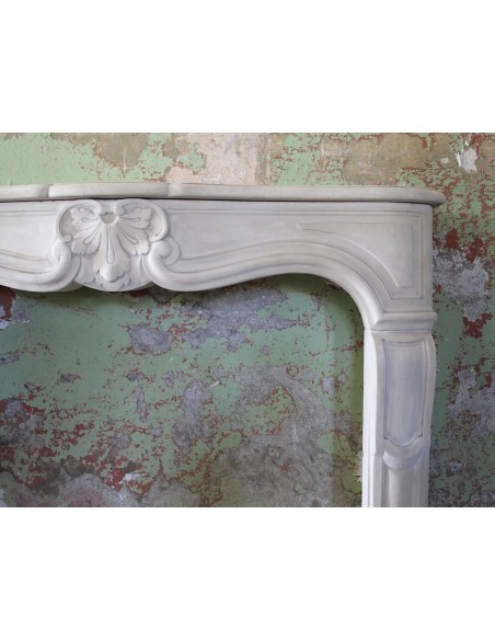 903 ANTIQUE "TRANSITION" FIREPLACE CARVED IN ELEGANT PIERRE DORÉE