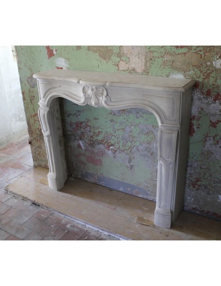 903 ANTIQUE "TRANSITION" FIREPLACE CARVED IN ELEGANT PIERRE DORÉE