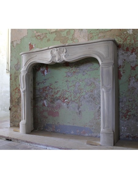903 ANTIQUE "TRANSITION" FIREPLACE CARVED IN ELEGANT PIERRE DORÉE