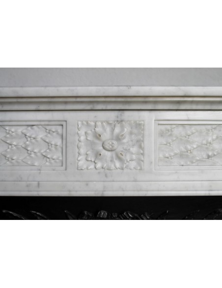 218 AG ANTIQUE NEOCLASSICAL "FEUILLE DE LAURIER" FIREPLACE MANTEL IN WHITE "PURE" CARRARA MARBLE