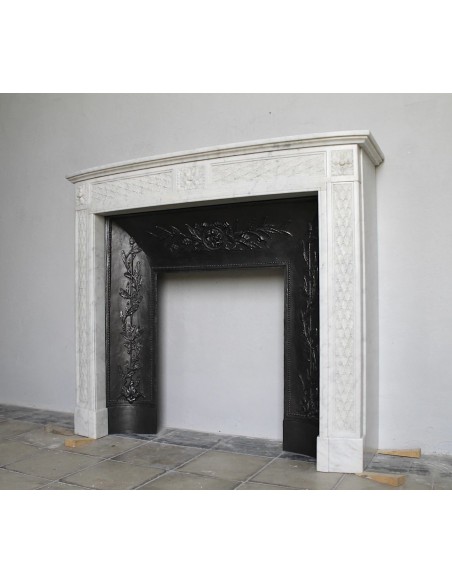 218 AG ANTIQUE NEOCLASSICAL "FEUILLE DE LAURIER" FIREPLACE MANTEL IN WHITE "PURE" CARRARA MARBLE