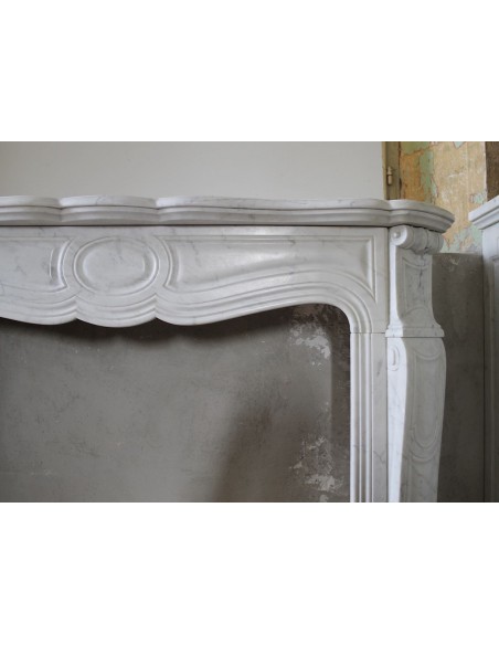 067 ORIGINAL LOUIS XV "POMPADOUR PIED GALBÉ" CARVED IN WHITE CARRARA MARBLE