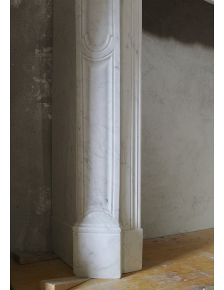 067 ORIGINAL LOUIS XV "POMPADOUR PIED GALBÉ" CARVED IN WHITE CARRARA MARBLE