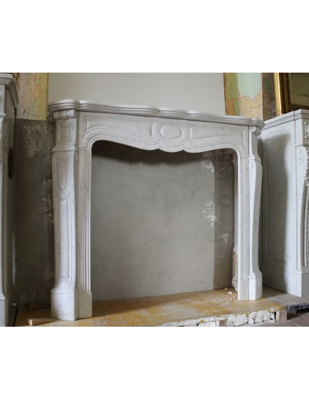 067 ORIGINAL LOUIS XV "POMPADOUR PIED GALBÉ" CARVED IN WHITE CARRARA MARBLE