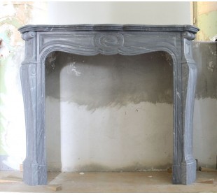 069 ANTIQUE LOUIS XV "POMPADOUR GALBÉ" MANTEL CARVED IN...