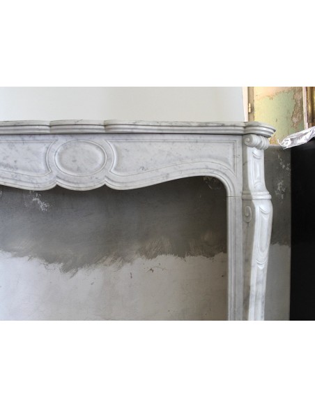 042 ANTIQUE LOUIS XV "POMPADOUR PIED GALBÉ" FIRE SURROUND CARVED IN WHITE CARRARA MARBLE