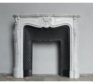 Antique Louis XV "Three Shells" fireplace mantel in white Carrara marble with its own cast iron insert