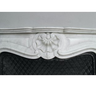 Antique Louis XV "Three Shells" fireplace mantel in white Carrara marble with its own cast iron insert 2