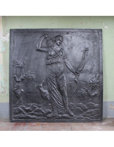 101 MONUMENTLE PIASTRA IN GHISA D'ARTE DI RAFFIGURANTE  DIANA, DEA DELLA CACCIA