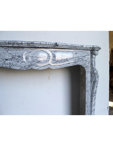 058 ANTIQUE LOUIS XV POMPADOUR "PIED GALBÉ"...