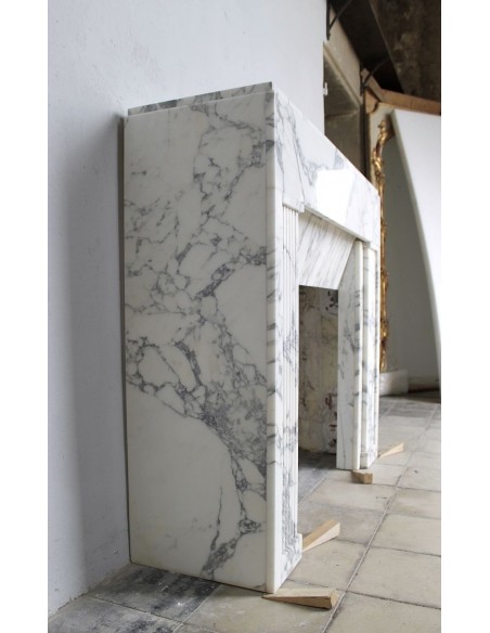 702 ART DECO FIREPLACE IN WHITE ARABESCATO MARBLE