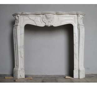 023 BIG "TROIS COQUILLES AMÉLIORÉ" FIREPLACE CARVED IN...